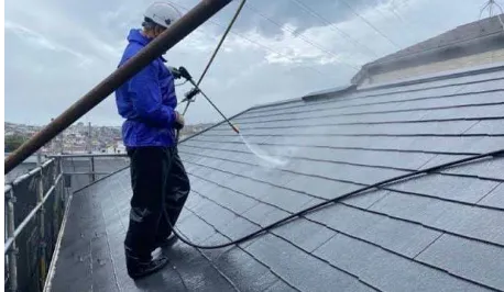 屋根の高圧洗浄