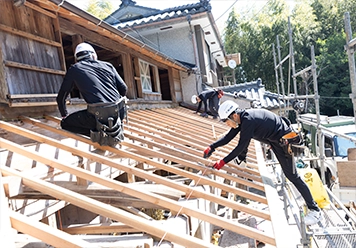 すべて自社職人が手がける完全自社施工