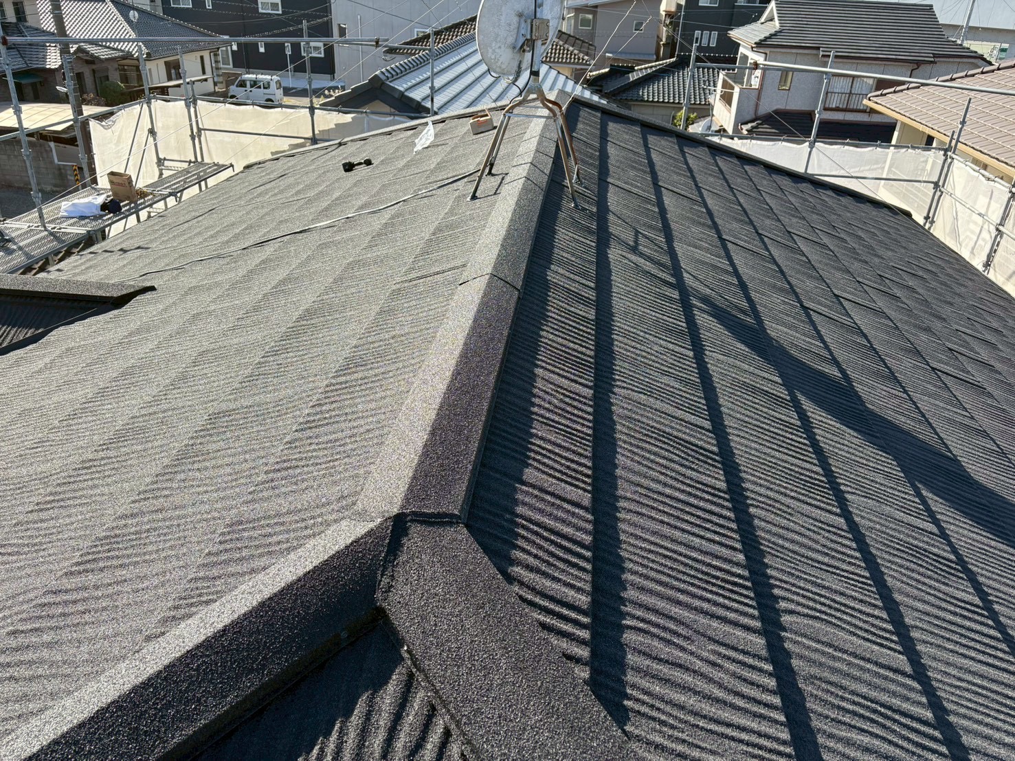 鹿児島市にて雨漏り修理・アパート屋根修理〈Tルーフへのカバー工法〉の施工後写真